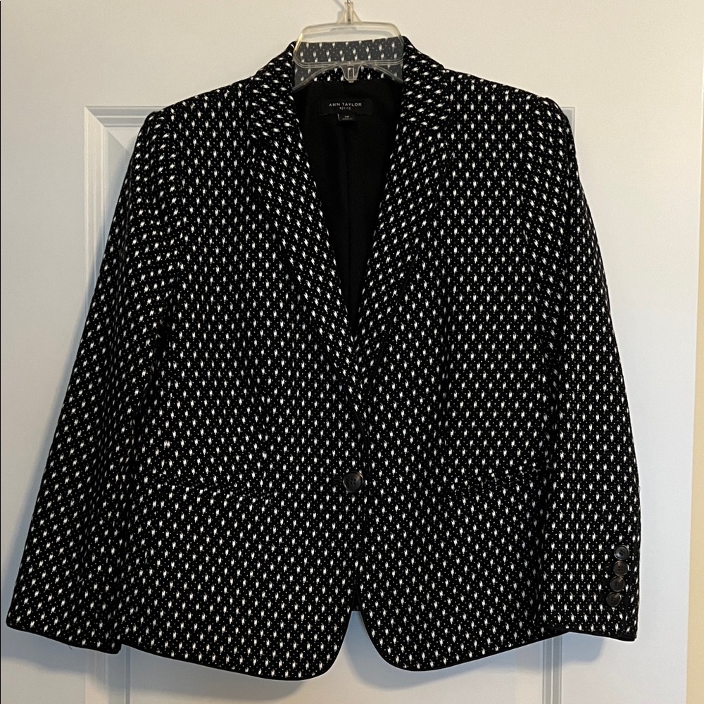 Ann Taylor Women's Black and White Patterned Blazer